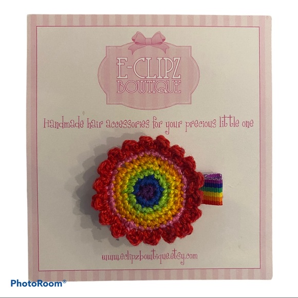 NEW HANDMADE CROCHET RAINBOW FLOWER HAIR CLIP - Picture 4 of 4